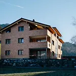 Kanis